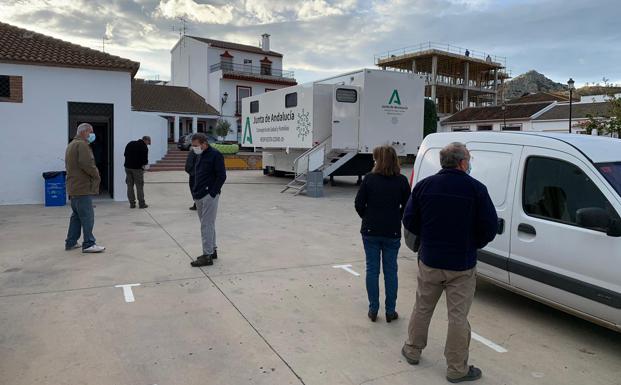 Cuevas del Becerro, primer municipio andaluz donde se hará la prueba PCR a toda la población