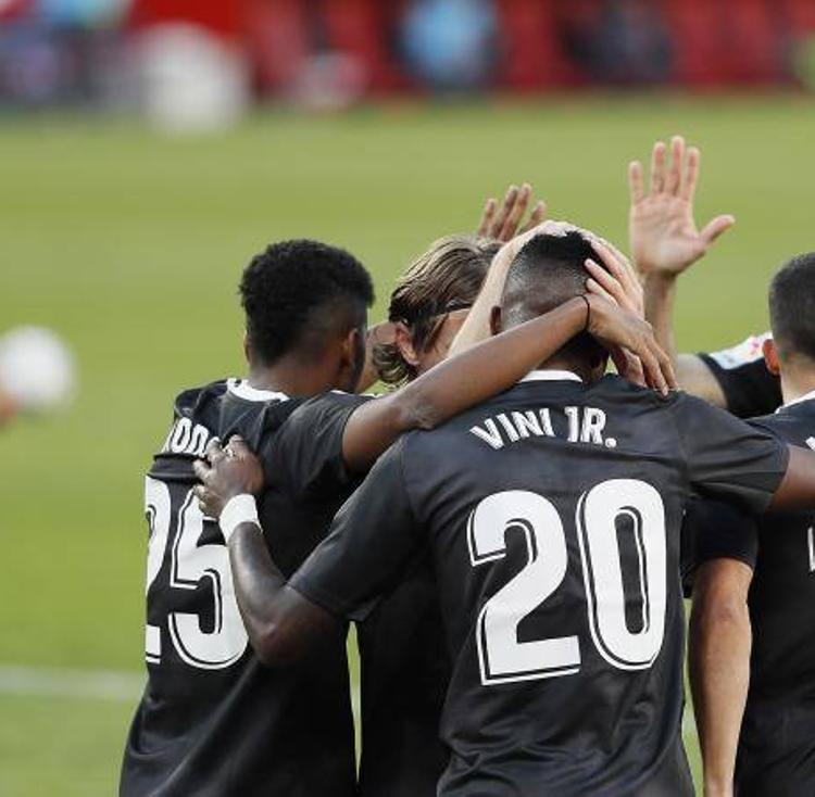 Vídeo: El Real Madrid hace los deberes en el Pizjuán