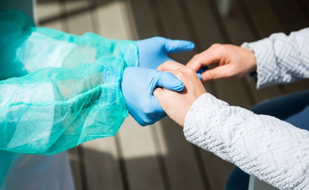 La Caixa impulsa un programa de Cudeca sobre voluntariado y nuevas tecnologías