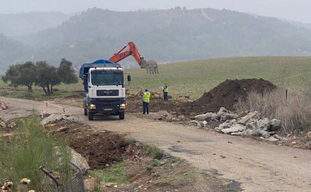 La Diputación inicia la reparación de la carretera entre El Burgo y Casarabonela