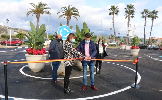Torrox habilita una bolsa de aparcamiento para más de 350 vehículos junto al paseo de Ferrara