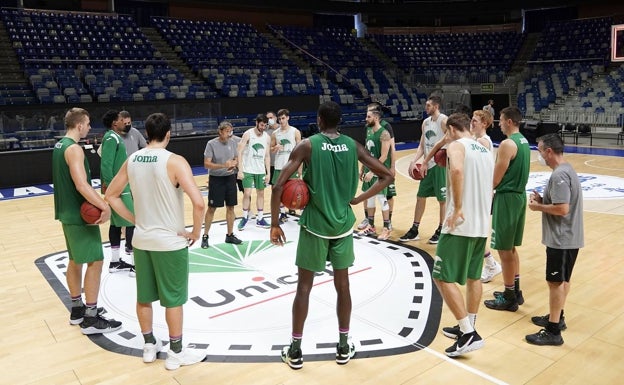 El Unicaja, pendiente hoy del Metropolitans 92 para confirmar el primer puesto en la Eurocup