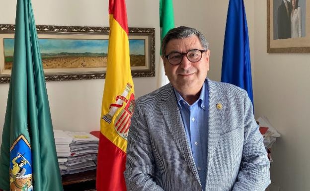 El alcalde de Vélez-Málaga anuncia una reestructuración de las delegaciones en el PSOE de cara al próximo año