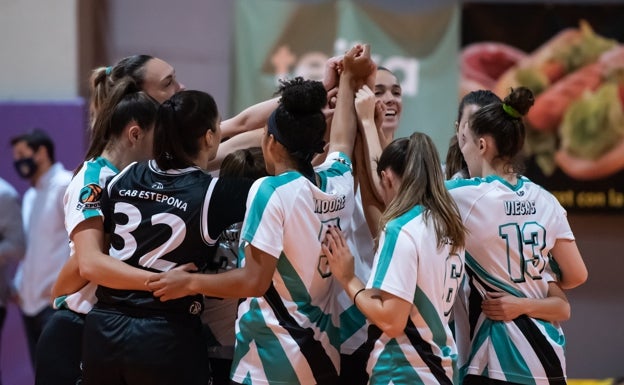 El CAB Estepona barre al Picken Claret en una gran segunda mitad (50-78)