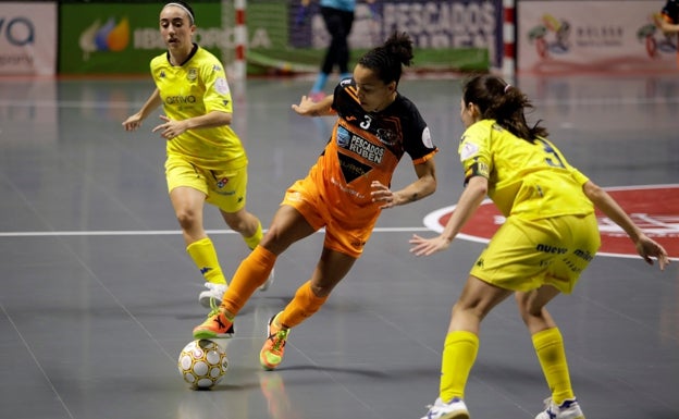 Un potente Burela, primer finalista de la Copa de la Reina en el Martín Carpena