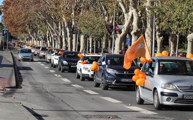 Nueva caravana de coches en Málaga contra la ley Celaá hoy domingo