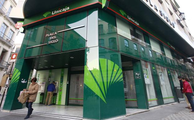 El sindicato Suma-T se opone a que Liberbank se haga con el control de Unicaja dentro de dos años