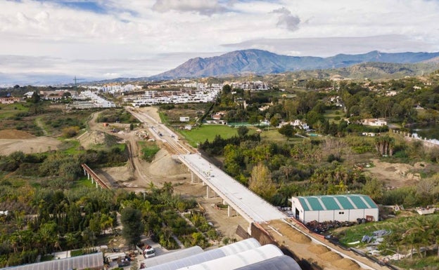 Las obras de la pasarela para conectar Cancelada con Bel-Air entran en su recta final