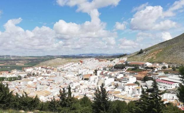Un brote de coronavirus en un bar de copas en Teba provoca un centenar de contagios