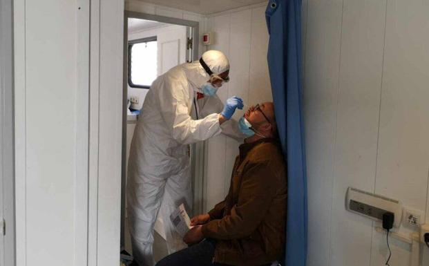 Vecinos de Cuevas del Becerro piden que se les vuelvan a hacer tests Covid-19