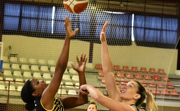 El Estepona cede con un triple postrero en Paterna (71-69)