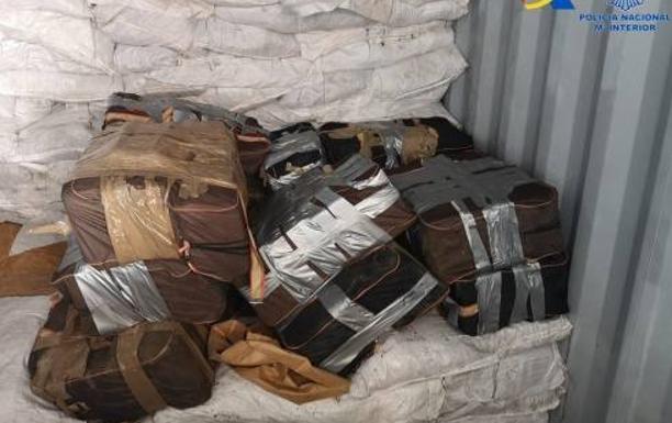 Detenidas 16 personas y requisados 427 kilos de cocaína a una trama que traía droga de Costa Rica