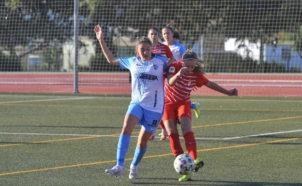 El Málaga saca un punto de oro ante el Granada (1-1)