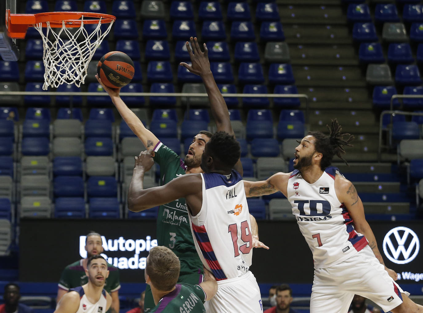 El Unicaja cae ante el Baskonia (79-91)