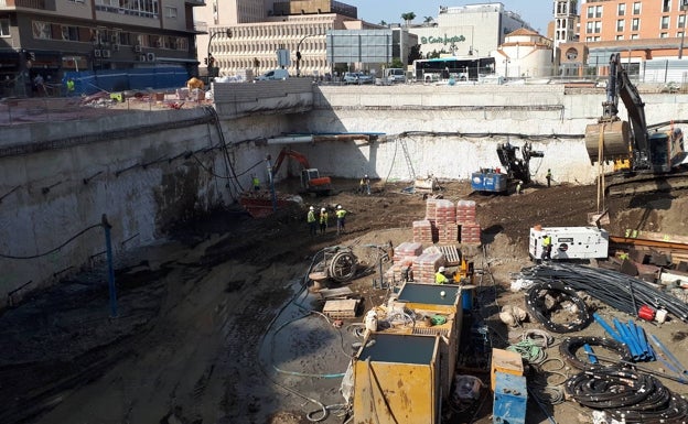 El Ayuntamiento de Málaga reabre este martes al tráfico el paso inferior bajo el puente de Tetuán en dirección norte