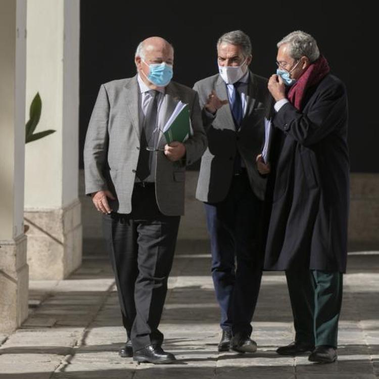 Andalucía: 8 noticias que debes leer este martes sobre la tercera ola del coronavirus y las nuevas restricciones