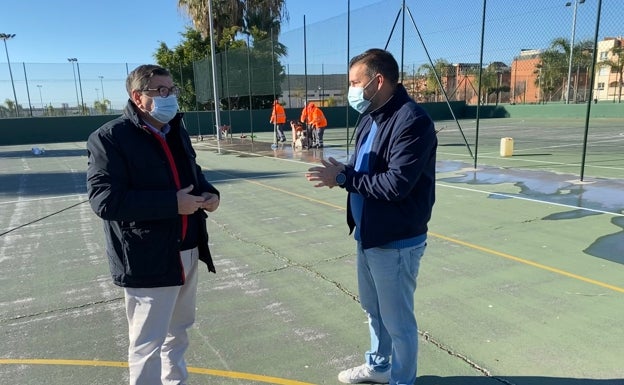 Vélez-Málaga destina 225.000 euros a mejorar las pistas deportivas del complejo Fernando Ruiz Hierro