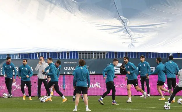 El Athletic llega a Málaga con todos disponibles a excepción de Yuri