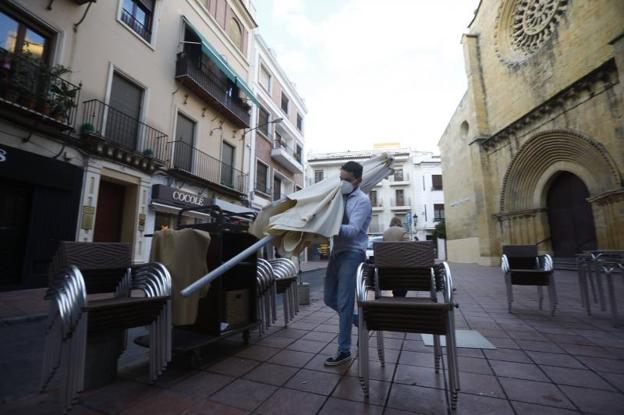 Andalucía plantea un confinamiento total y duras restricciones tras alcanzar un nuevo récord de contagios