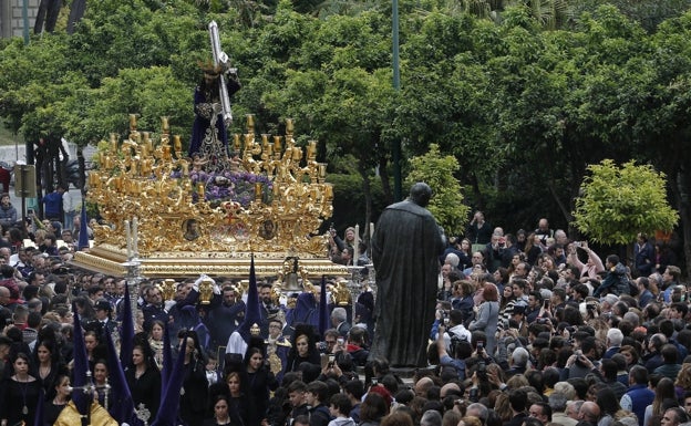 El obispo de Málaga hace oficial la suspensión de las procesiones de la Semana Santa