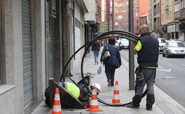 Casi un millón de hogares y empresas de Málaga ya tiene fibra óptica