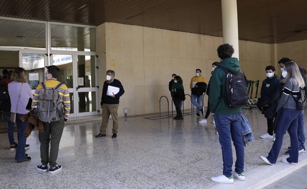 Medicina, Ciencias y las ingenierías de la UMA mantienen exámenes presenciales