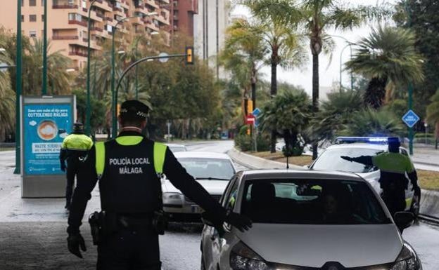 Policías locales y autonómicos piden al Gobierno que los incluyan como personal de riesgo para ser vacunados contra el covid