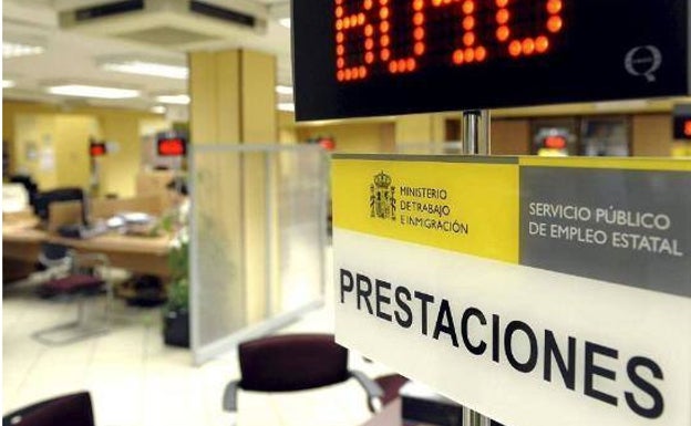 Devolución al SEPE de cobros indebidos: Cómo hacerla y las consecuencias de no realizarla