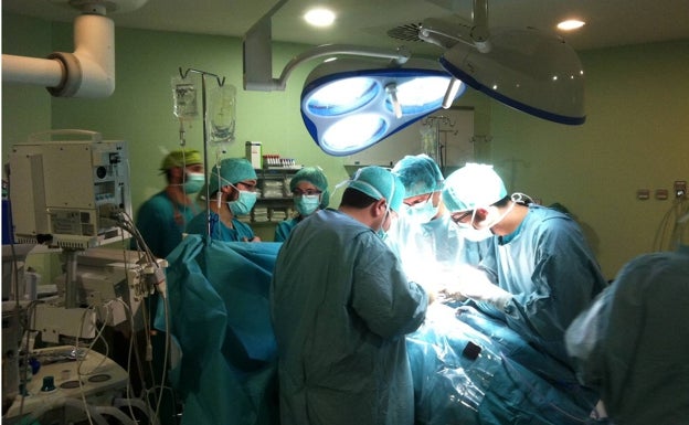 El Hospital Regional de Málaga llevó a cabo 157 trasplantes de órganos en 2020
