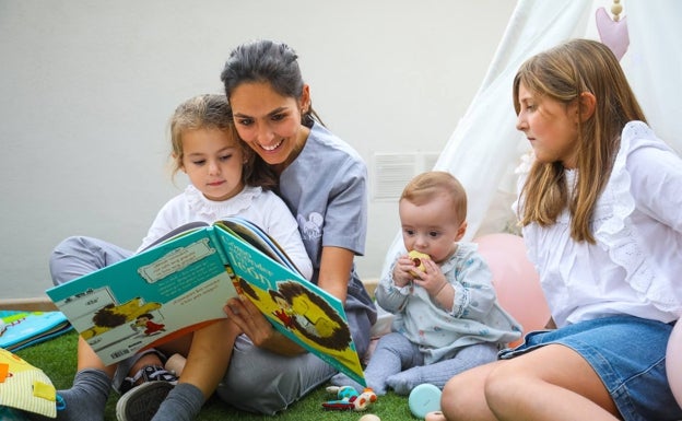 Dos emprendedoras malagueñas profesionalizan el cuidado de niños a domicilio con La Ratona