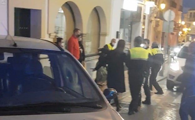Detenida por negarse a realizarse la prueba de alcoholemia tras provocar un accidente con una herida en Nerja