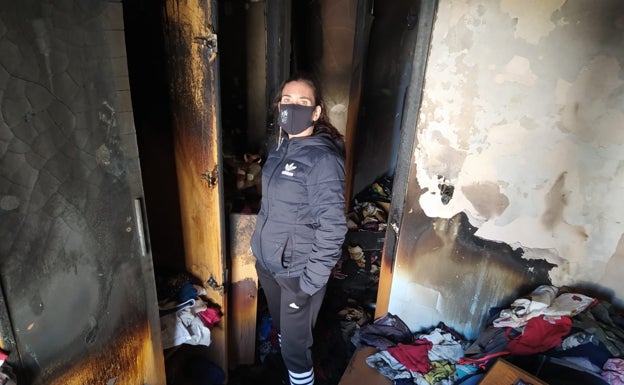 «Estoy desesperada, llevo tres meses sin poder vivir en mi piso tras un incendio»