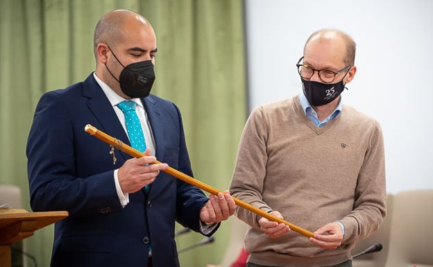 José María Rodríguez toma posesión como alcalde de Yunquera