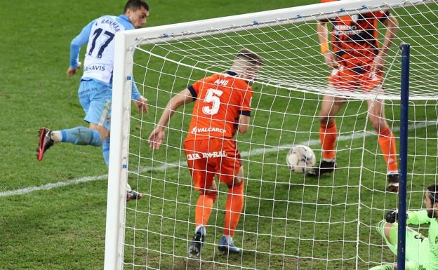 Al Málaga le quema la pelota