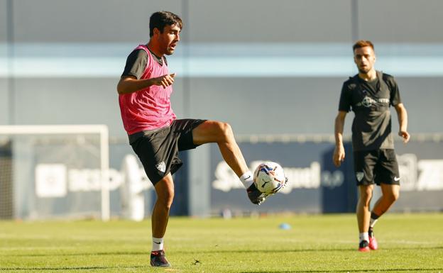 Escassi se reincorpora al entrenamiento y apunta al once en Alcorcón