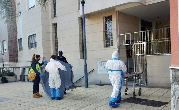 Encuentran los cadáveres de un matrimonio de jubilados en Granada