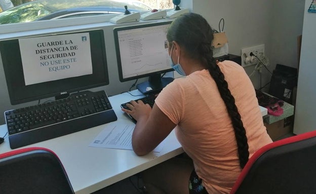 Los centros Guadalinfo prestan acceso a internet a casi 120.000 vecinos de zonas rurales de Málaga