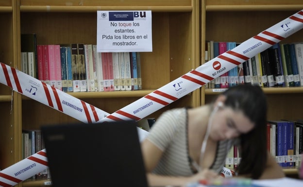 La Universidad de Málaga, obligada a cerrar bibliotecas en plena temporada de exámenes finales