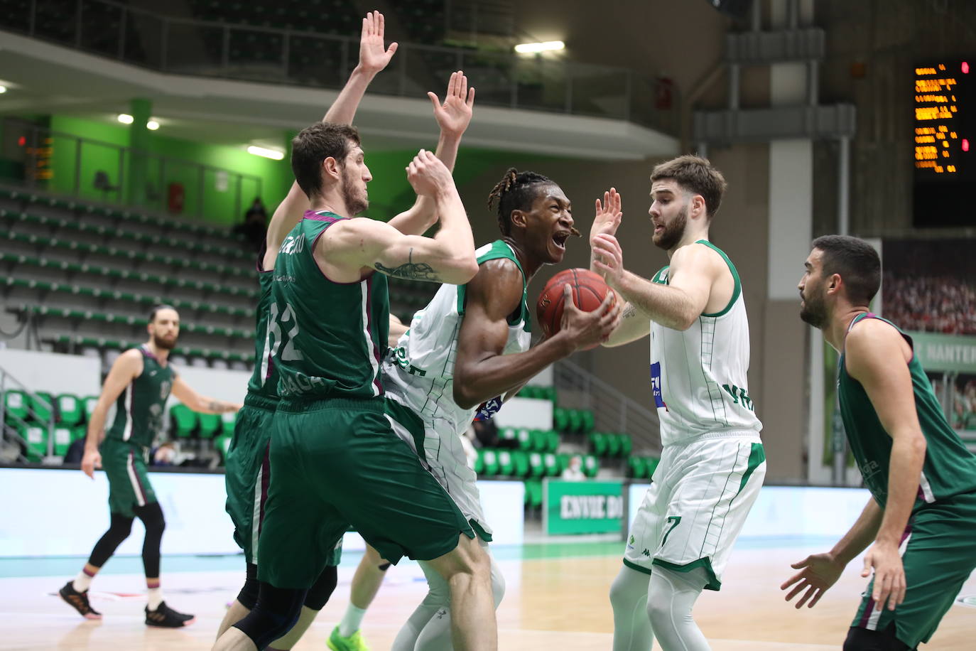 La mejores imágenes del Nanterre-Unicaja