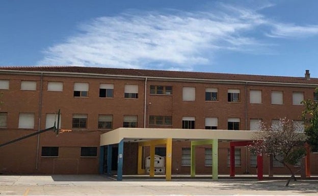 Una escuela infantil y el colegio Cerro Coronado de Málaga, cerrados por coronavirus