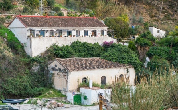 Nerja negocia la adquisición de una antigua fábrica de la luz para convertirla en un centro de control del río Chíllar