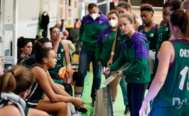 Lorena Aranda: «Creo que algunas jugadoras hasta lloraron el día del primer entrenamiento»