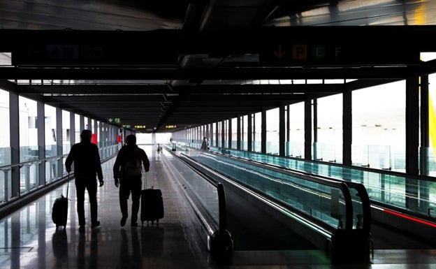 Las grandes aerolíneas implantarán en marzo un pasaporte sanitario