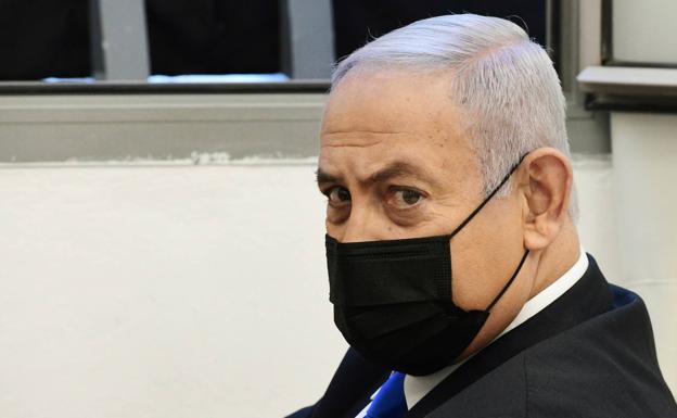 Netanyahu defiende su inocencia en la reapertura del juicio por corrupción