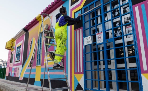 El arte urbano impregna las calles de Villanueva de Algaidas