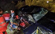 Los bomberos excarcelan a un conductor atrapado en su vehículo tras un accidente en la Serranía de Ronda
