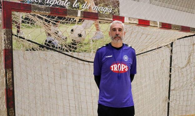Quino Soler, entrenador del Trops: «Llegamos en un buen momento; hemos visto una evolución positiva del equipo»