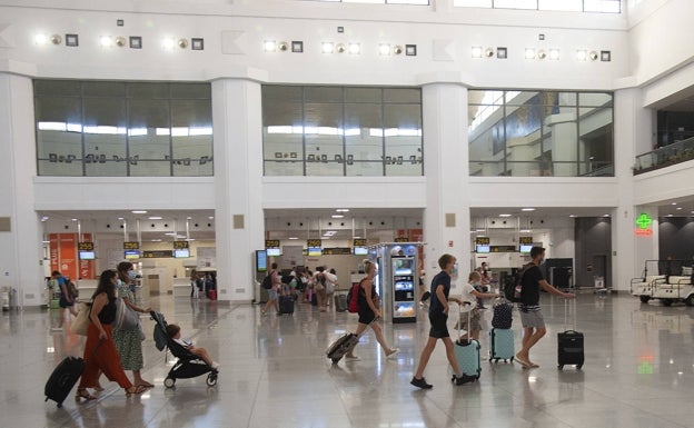 Marroquíes, holandeses y belgas, los turistas más fieles a la Costa del Sol en plena pandemia
