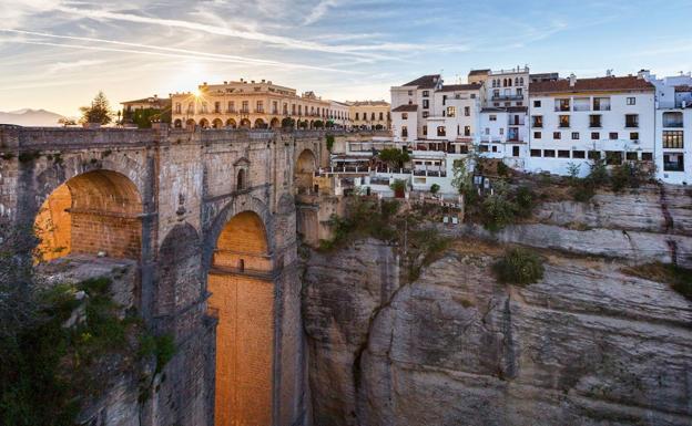 Ronda y otros tres municipios volverán a abrir la hostelería y el comercio