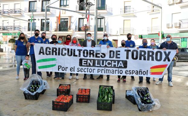 Torrox respalda las protestas de los agricultores por los bajos precios